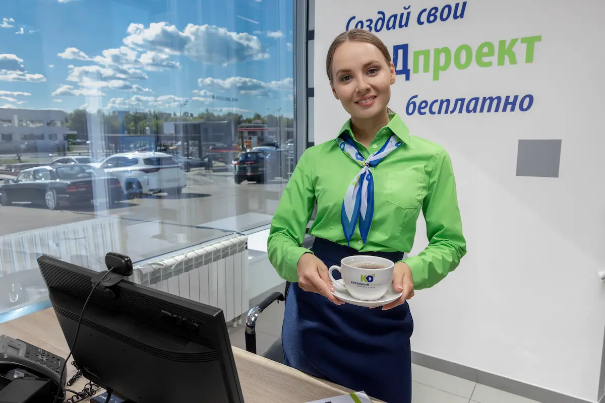 Процесс создания кухни — это совместное творчество дизайнера и клиента, требующее живого общения и экспертного подхода